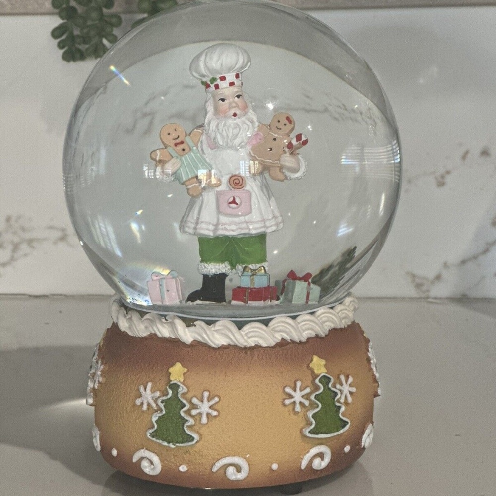 Santa Baker Gingerbread Men Musical Snow Globe